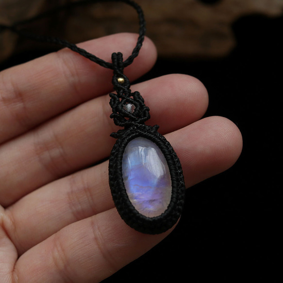 レインボームーンストーン天然石マクラメネックレスmac430エスニックエキゾチックな金属アレルギーフリーアクセサリー 13枚目の画像