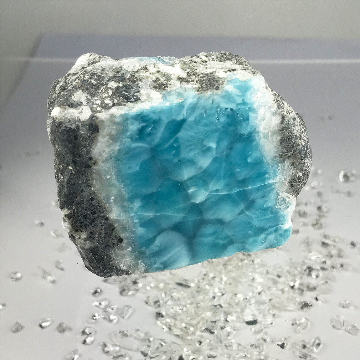 ラリマー原石　229g【送料込】　LMRG071　ドミニカ共和国の鉱山から　larimar