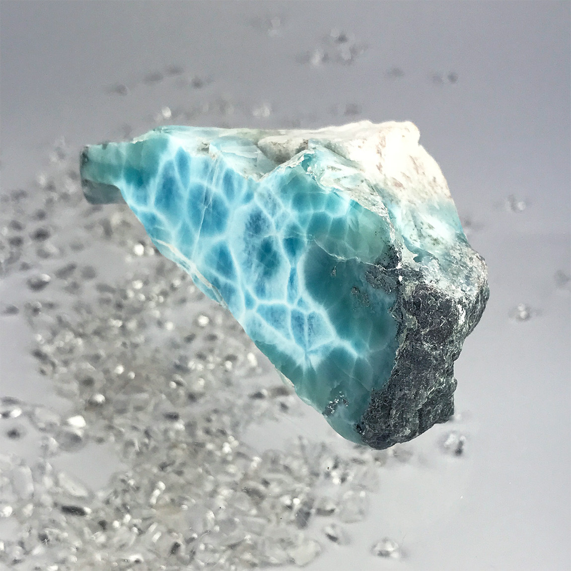 ラリマー原石　94g【送料込】　LMRG074　ドミニカ共和国の鉱山から　larimar