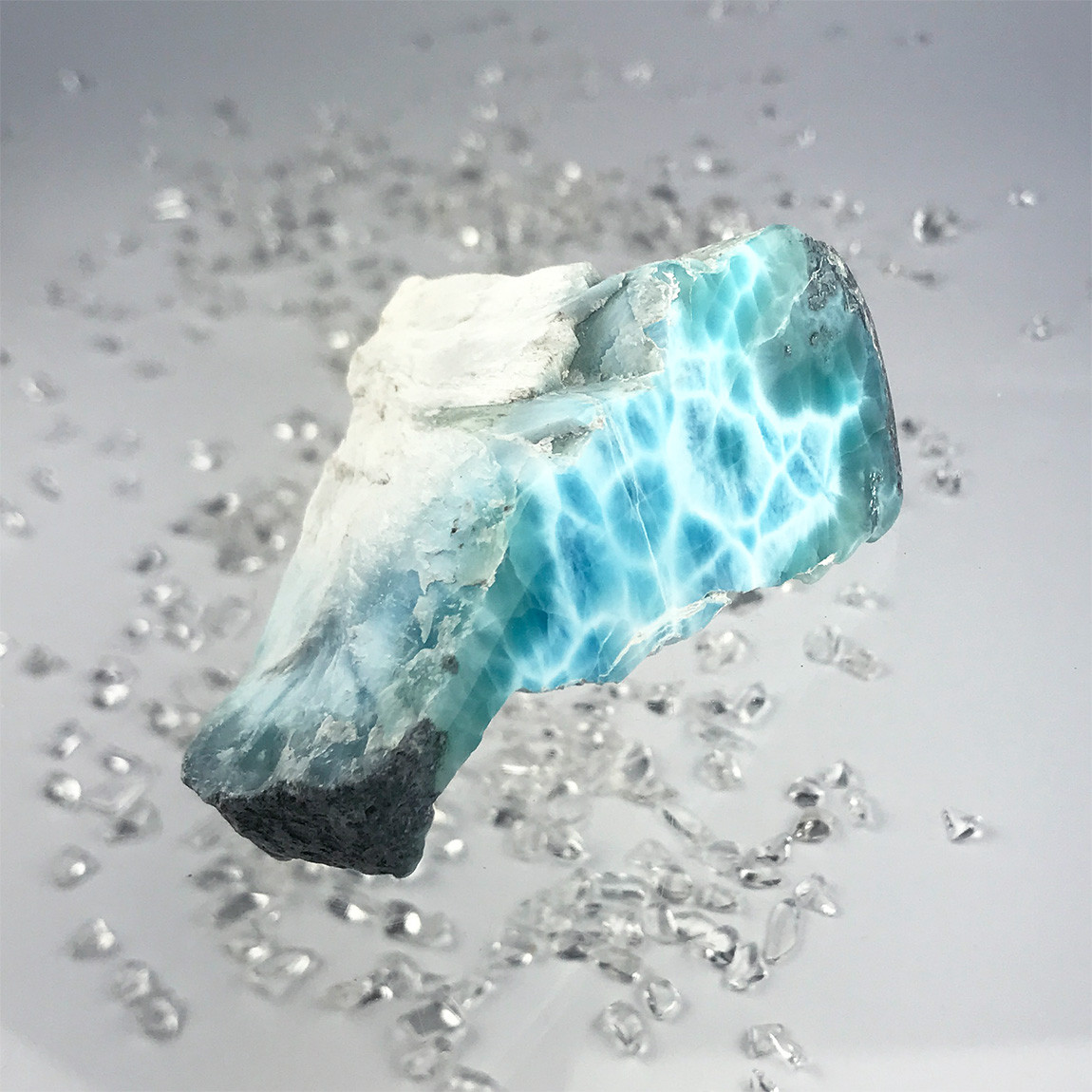 ラリマー原石　94g【送料込】　LMRG074　ドミニカ共和国の鉱山から　larimar