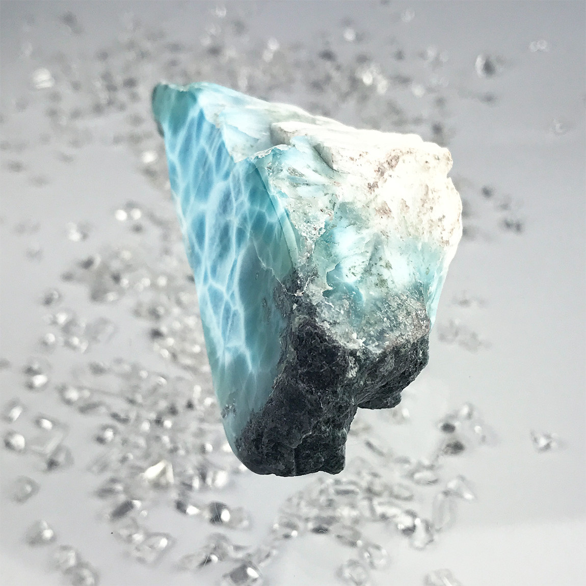 ラリマー原石　94g【送料込】　LMRG074　ドミニカ共和国の鉱山から　larimar