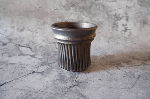 4号燻し金彩鎬鉢197　塊根植物　多肉植物　アガベ　盆栽　植木鉢　作家鉢　鉢皿　沖縄 1枚目の画像