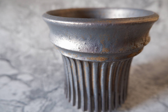 4号燻し金彩鎬鉢197　塊根植物　多肉植物　アガベ　盆栽　植木鉢　作家鉢　鉢皿　沖縄 2枚目の画像
