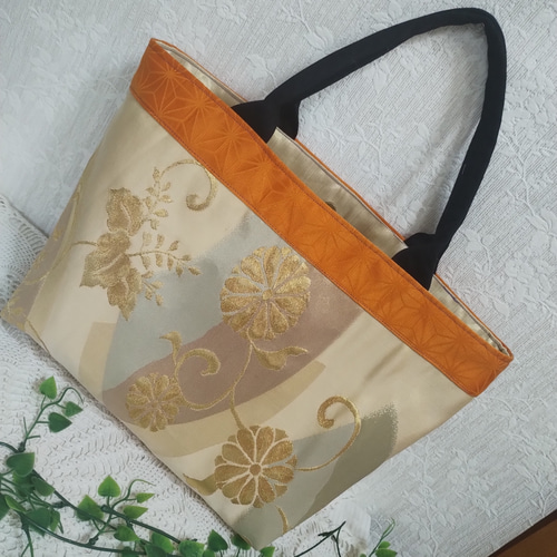 正絹帯リメイク☆横型大きめバッグ☆金糸☆抽象花柄☆ハンドメイド