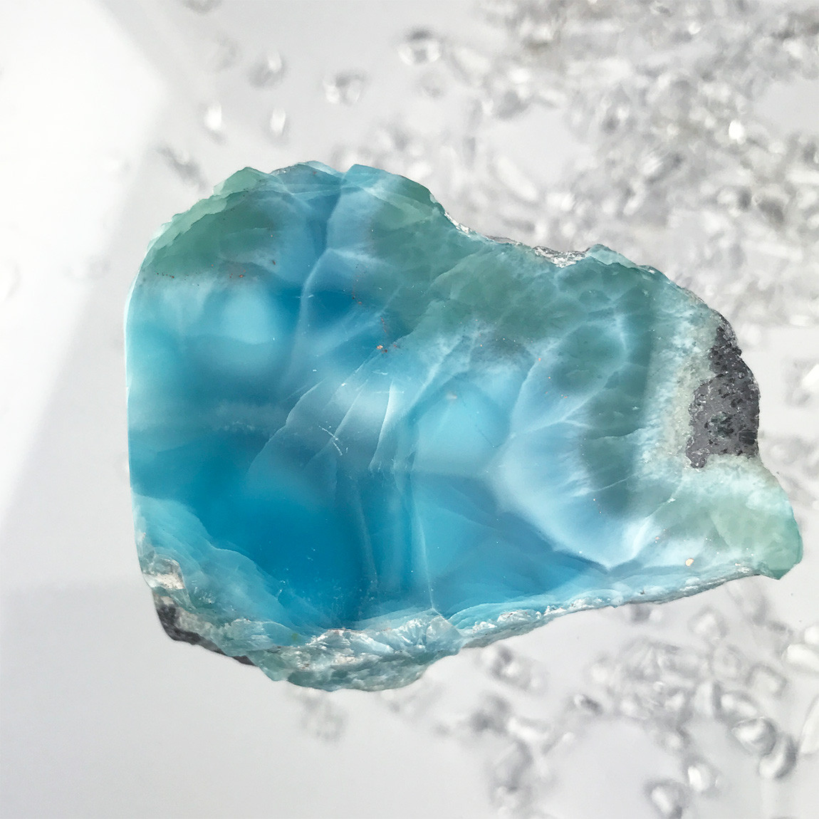 ラリマー原石　83g【送料込】　LMRG075　ドミニカ共和国の鉱山から　larimar