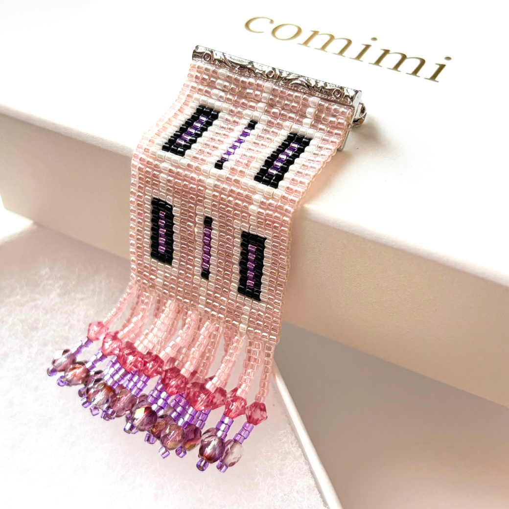 淡いピンクのビーズ織りブローチ｜大きめ上品ハンドメイド 大人女性ギフト 淡い キレイ 襟元、胸のお洒落に