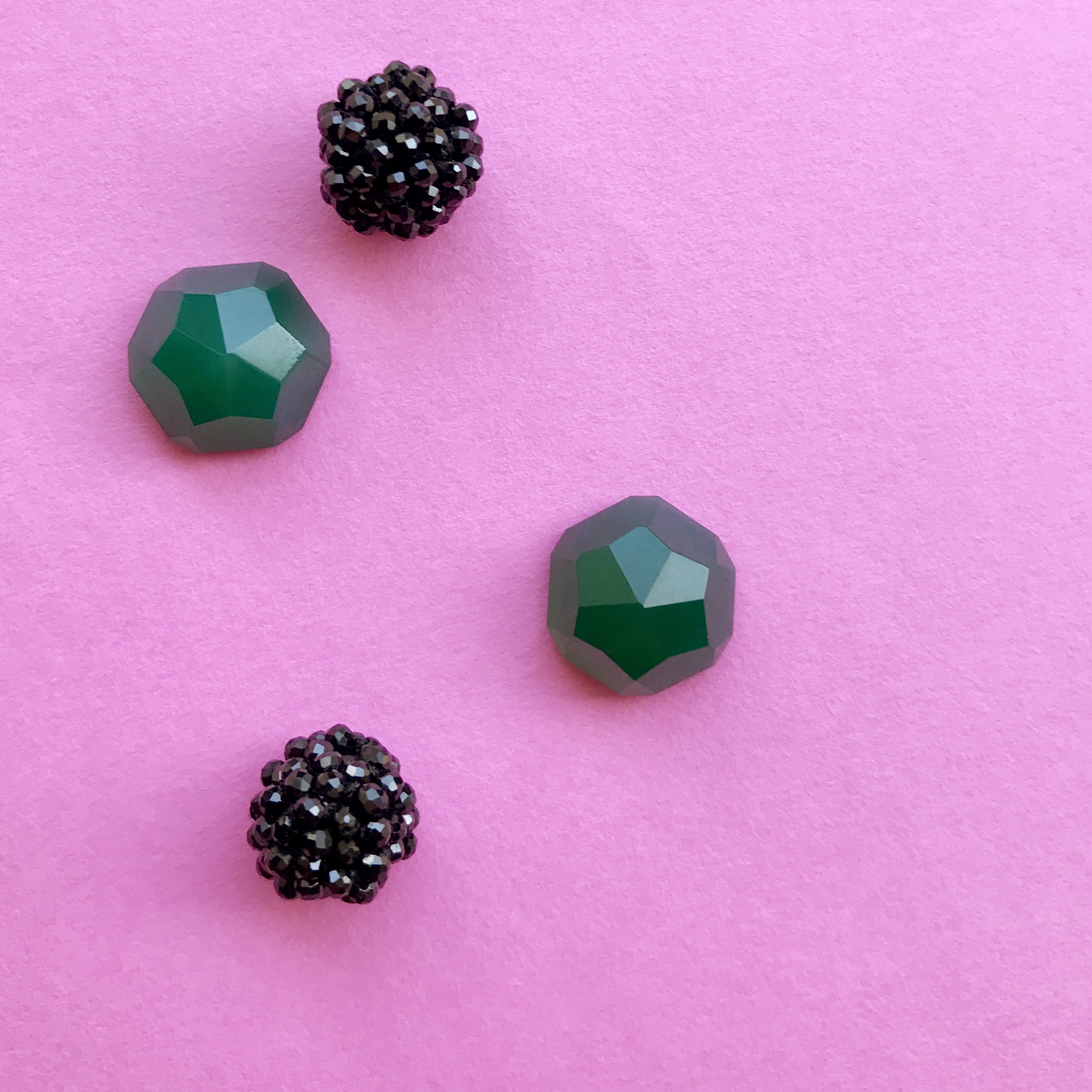 【一点物】グリーンオニキス＋ブラックスピネル　2wayピアス