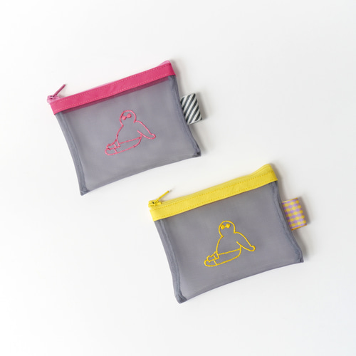 中身が見える！手刺繍メッシュポーチ - ふとっちょおじさん（ミニ