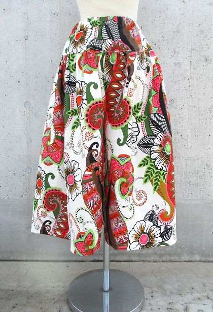 スカートパンツ　カラフルな北欧風花とペーズリープリント　リラックスパンツ　ウエストオーダー可　1点物