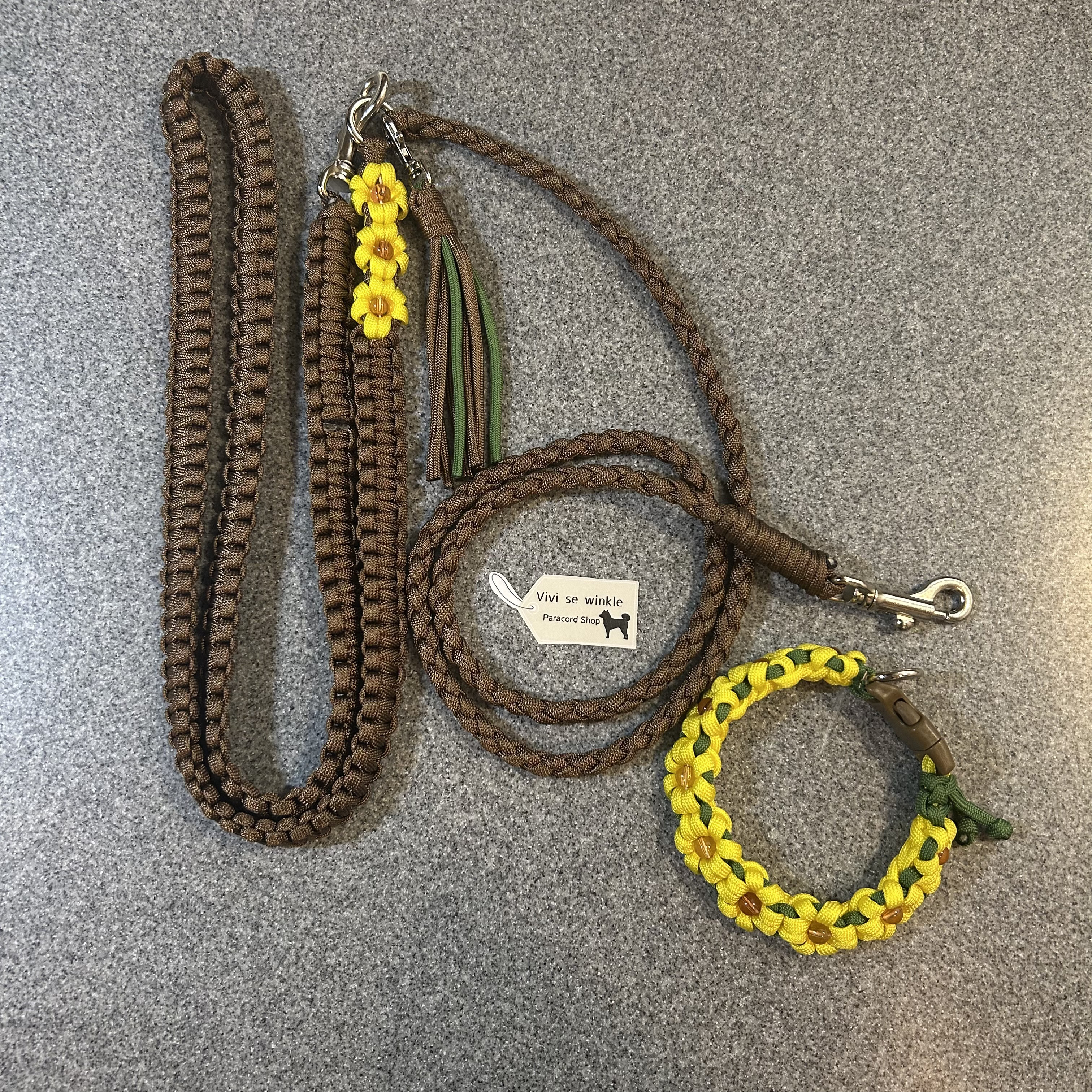 ひまわり首輪&ショルダーリード　おしゃれリード　お花モチーフ　おそろいリード　お花チョーカ