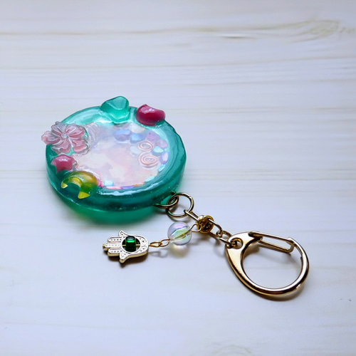 オルゴナイト キーホルダー バッグチャーム レジン グリーン 緑 お守り