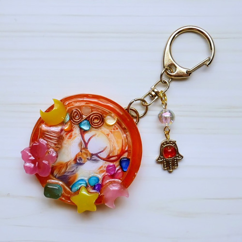 【2743】じゃれ猫 御守り レジン 天然石 オルゴナイト キーホルダー 2743】じゃれ猫 御守り レジン 天然石 オルゴナイト