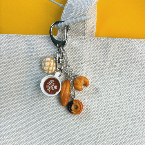 じゃらじゃらキーホルダー パン フェイクフード ミニチュアフード 食品