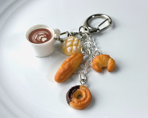 じゃらじゃらキーホルダー パン フェイクフード ミニチュアフード 食品