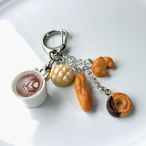 じゃらじゃらキーホルダー パン フェイクフード ミニチュアフード 食品