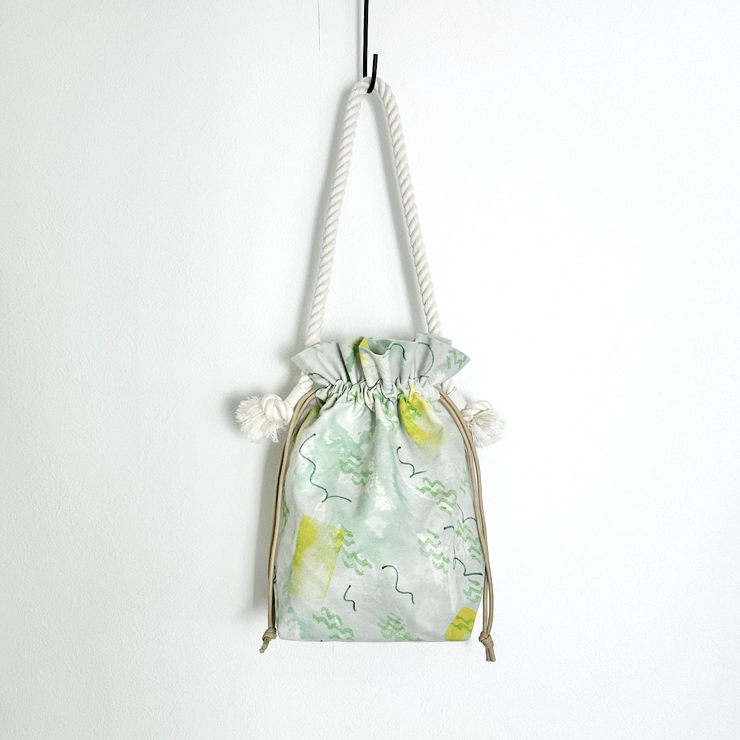 手染めのキャンバス巾着バッグ / Wave 10,313円