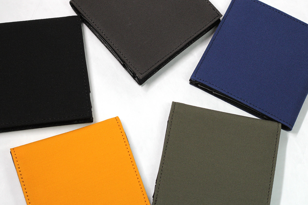 SOLAHANPU Tynd CV 薄型財布　黄金色　 [訳あり値下げ品]