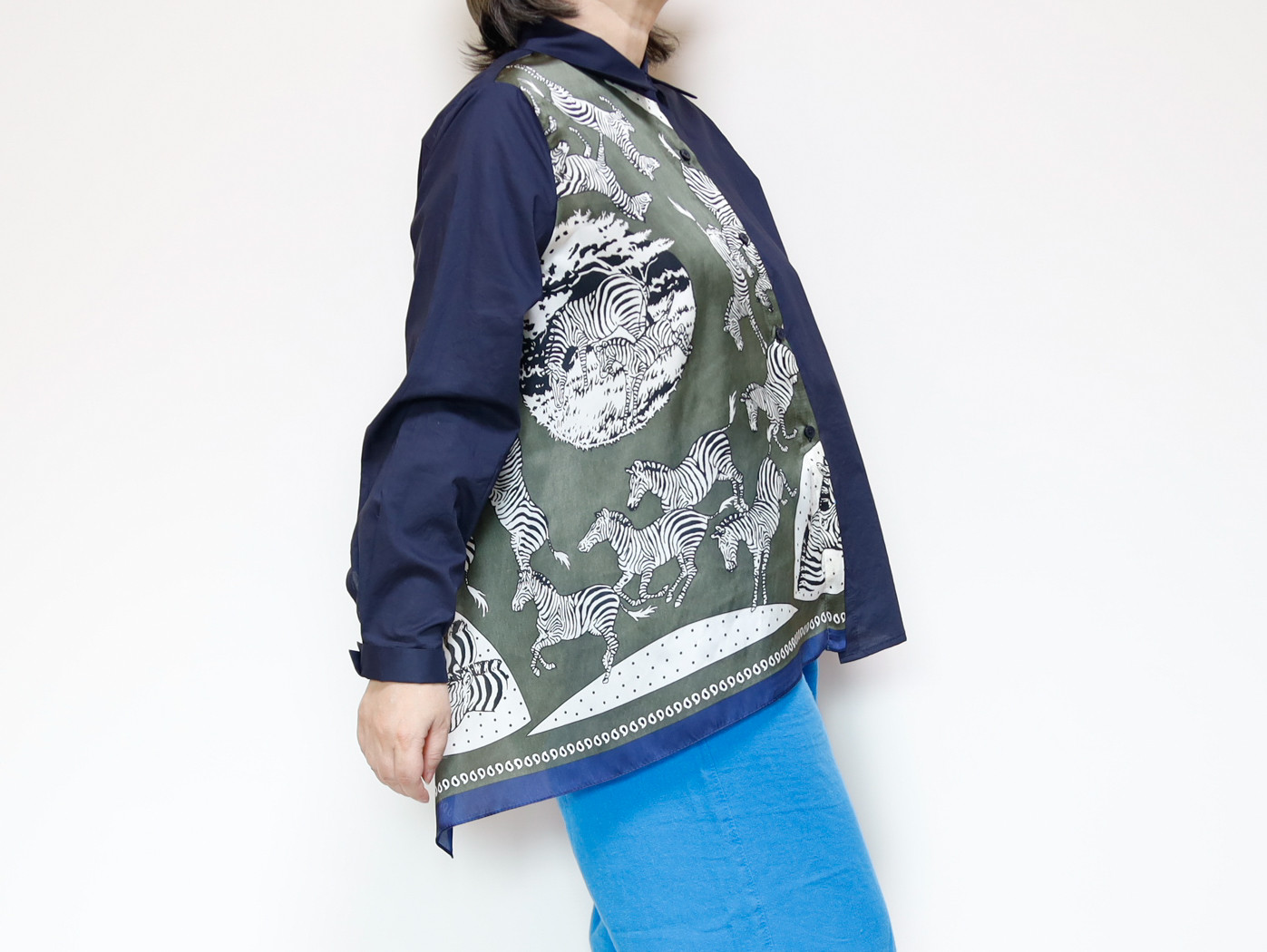 限定1枚！　スカーフを使ったアシンメトリーシャツ　1枚でモードにキマる！