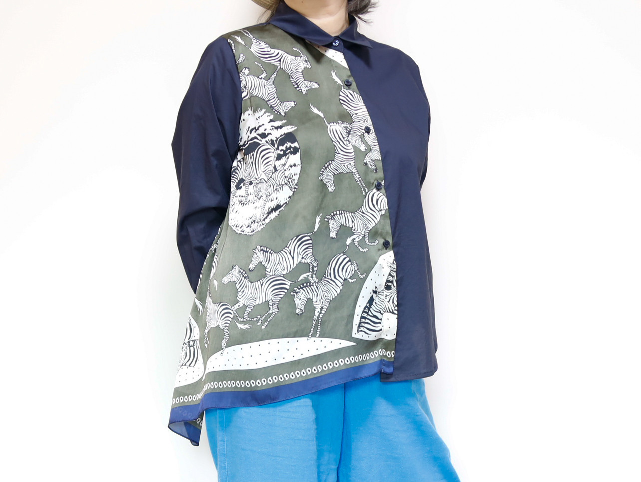 限定1枚！　スカーフを使ったアシンメトリーシャツ　1枚でモードにキマる！