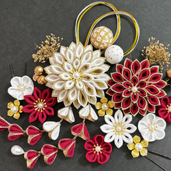 つまみ細工 白金 赤 ヘアピン 翡翠 通販 17639160｜Creema(クリーマ