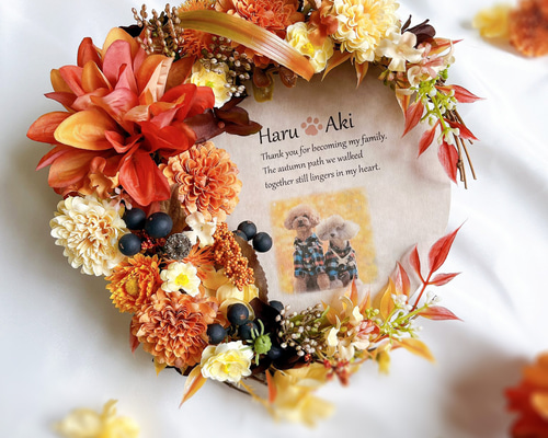 夏、秋、冬、春、来夏も^ ^スモークツリー 三日月リース リース 三日月