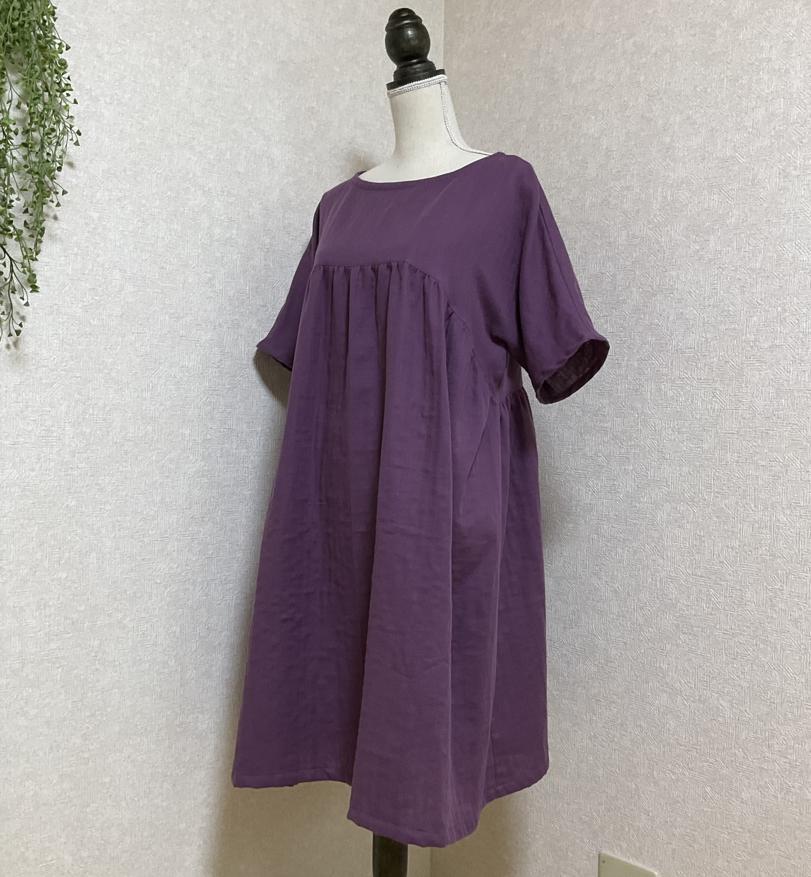 ふわふわコットンWガーゼのドルマンスリーブワンピース　グレープ