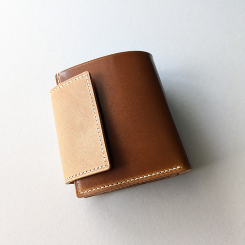 【未使用】 ROCADO社 シェルコードバン 二つ折り 財布 ラウンドファスナー 111.jpg?fitin=272:272