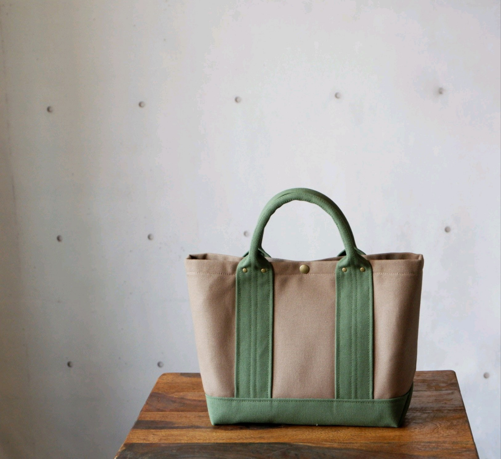 倉敷帆布のトート/横長◇classic◇モカ×モスグリーン