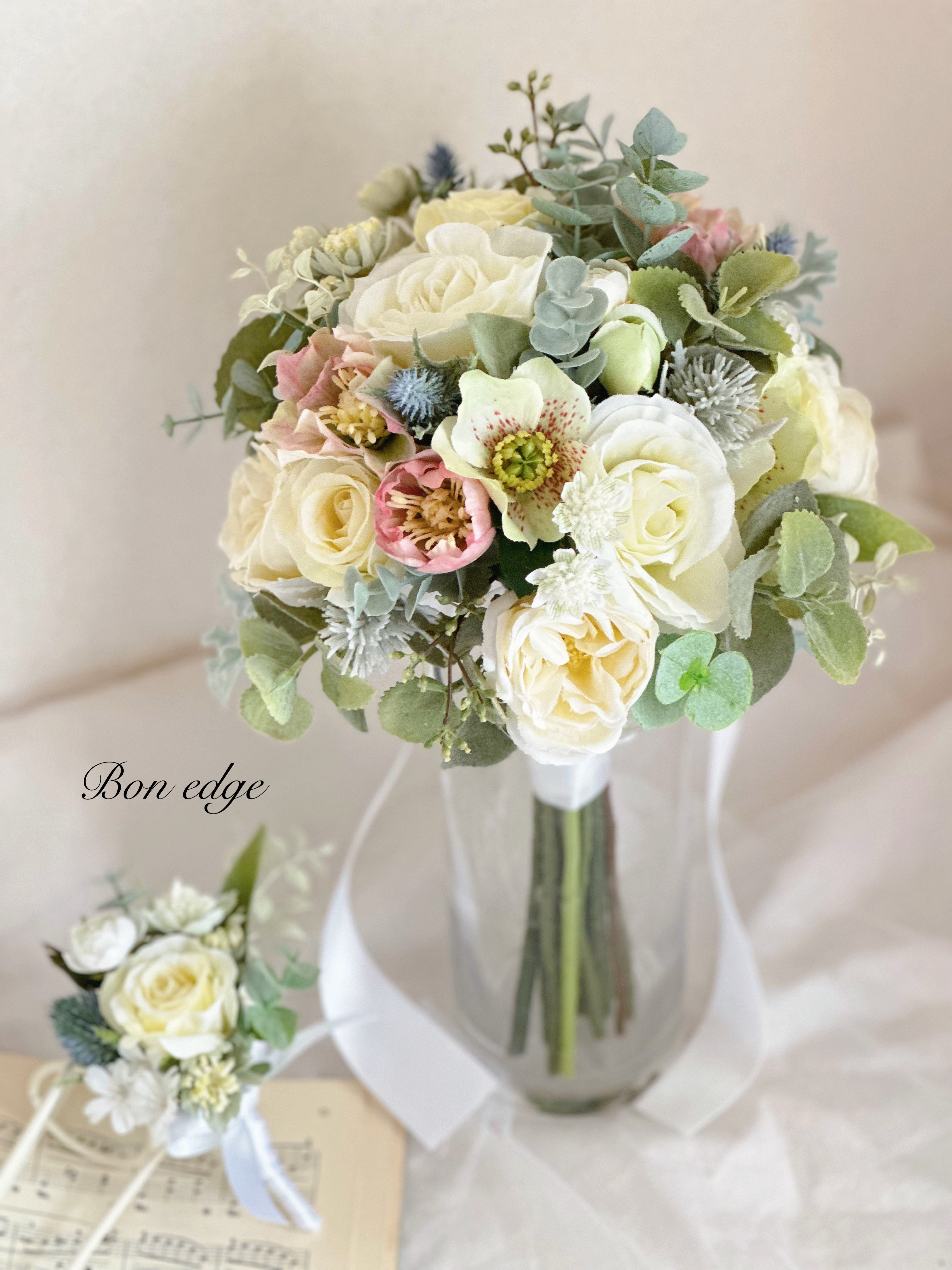 【完成品】ナチュラルホワイトグリーンのクラッチブーケ