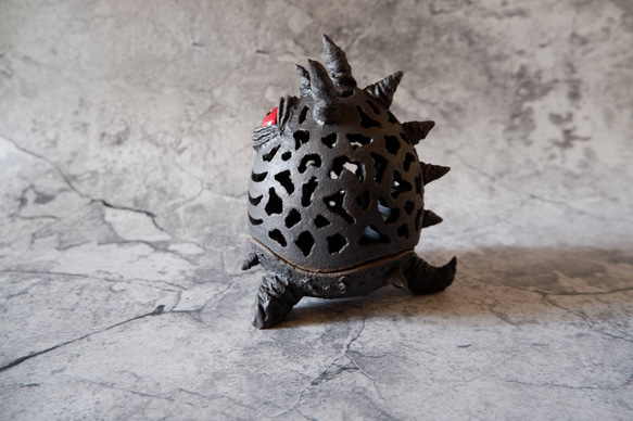 黒樹土鬼RedEye香炉15　塊根植物　多肉植物　盆栽　植木鉢　作家鉢　オブジェ　沖縄 4枚目の画像