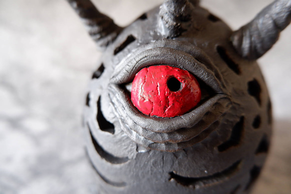 黒樹土鬼RedEye香炉15　塊根植物　多肉植物　盆栽　植木鉢　作家鉢　オブジェ　沖縄 2枚目の画像