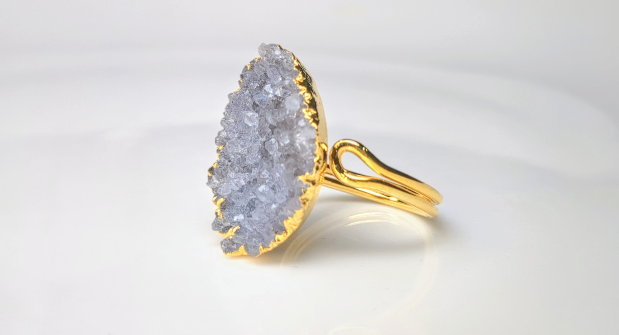 「ドゥルージーアメジスト」の世界でひとつの天然石リング フリーサイズ