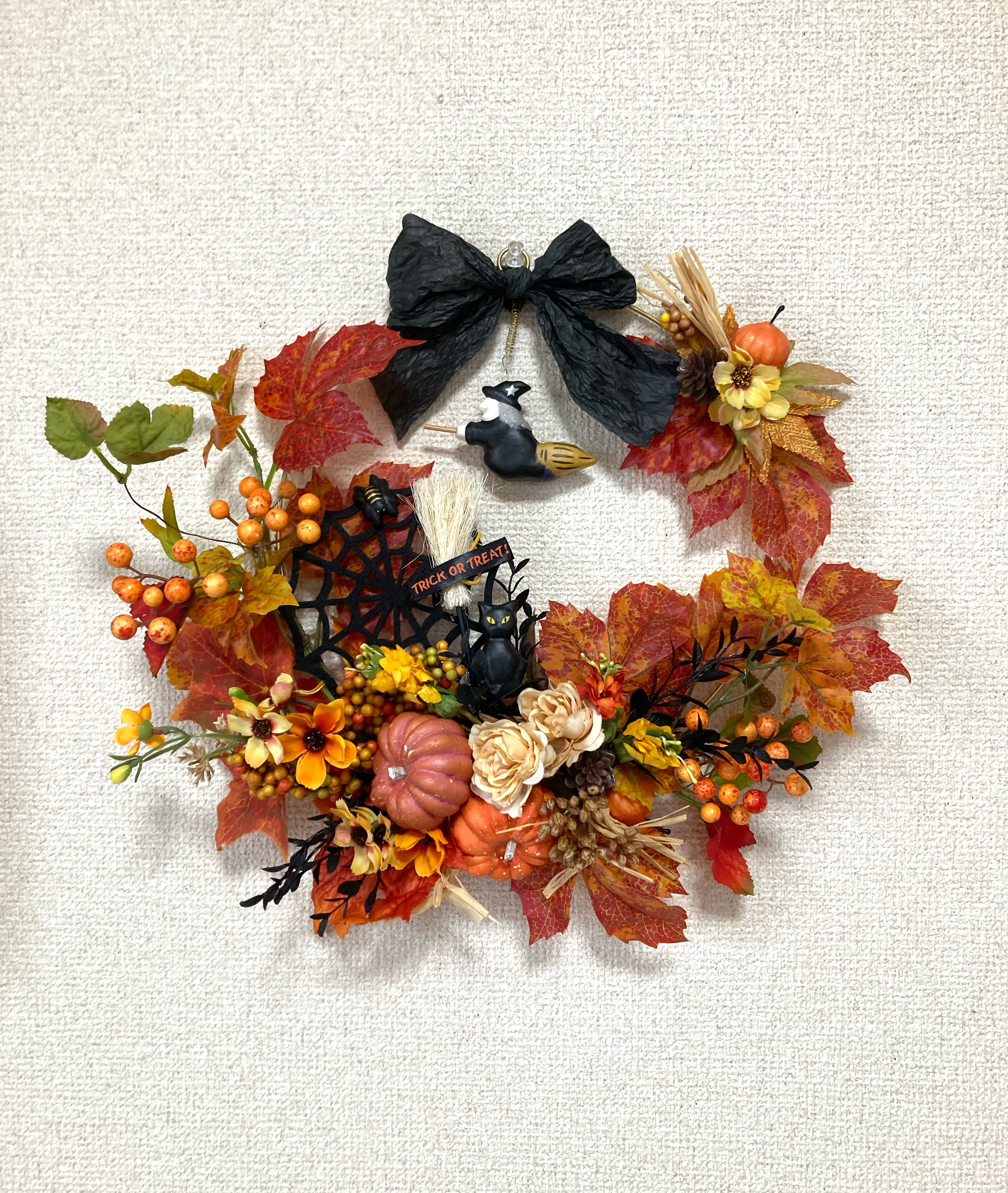 『新作ハロウィン』lloween Night  黒の魔女や黒猫も大はしゃぎ❗️＂ブラック＆オレンジの大人ハロウィンリース
