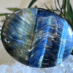 カコクセナイト内包✨　レインボー　ラベンダー　アメジスト　結晶　原石 カコクセナイト内包 レインボー ラベンダーアメジスト 結晶 ラフ