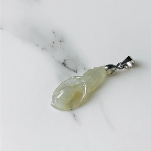 [P195-002］翡翠　ペンダント　ミャンマー産　氷翡翠 P195-002］ジェイド JADE ヒスイ 本翡翠 ペンダント ミャンマー