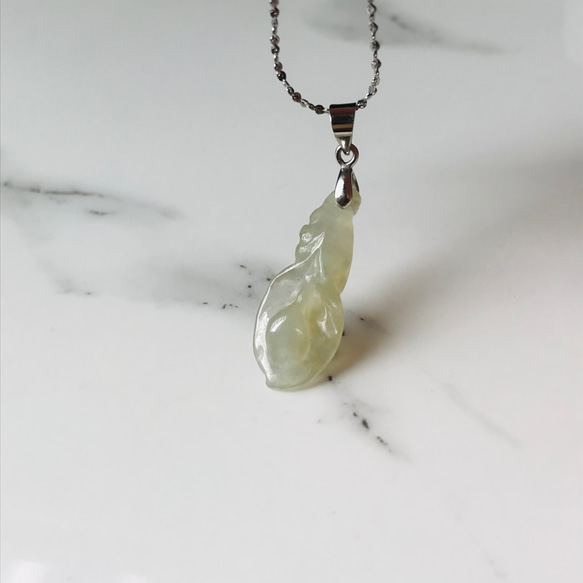 P195-002］翡翠ペンダントミャンマー産氷翡翠