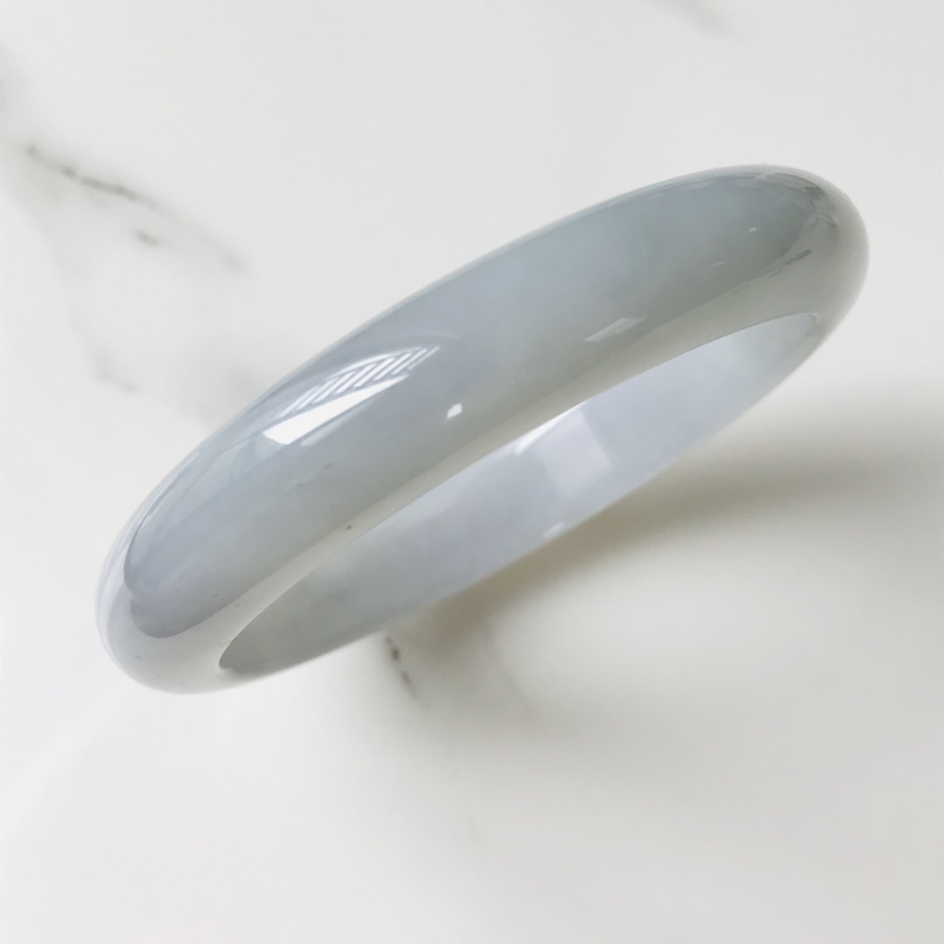 【B1510-0195】ジェイド　翡翠　ヒスイ　一点もの　希少　バングル　ミャンマー産　56.7mm