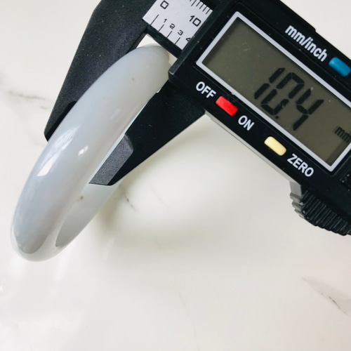 B1510-0195】ジェイド 翡翠 ヒスイ 一点もの 希少 バングル ミャンマー 