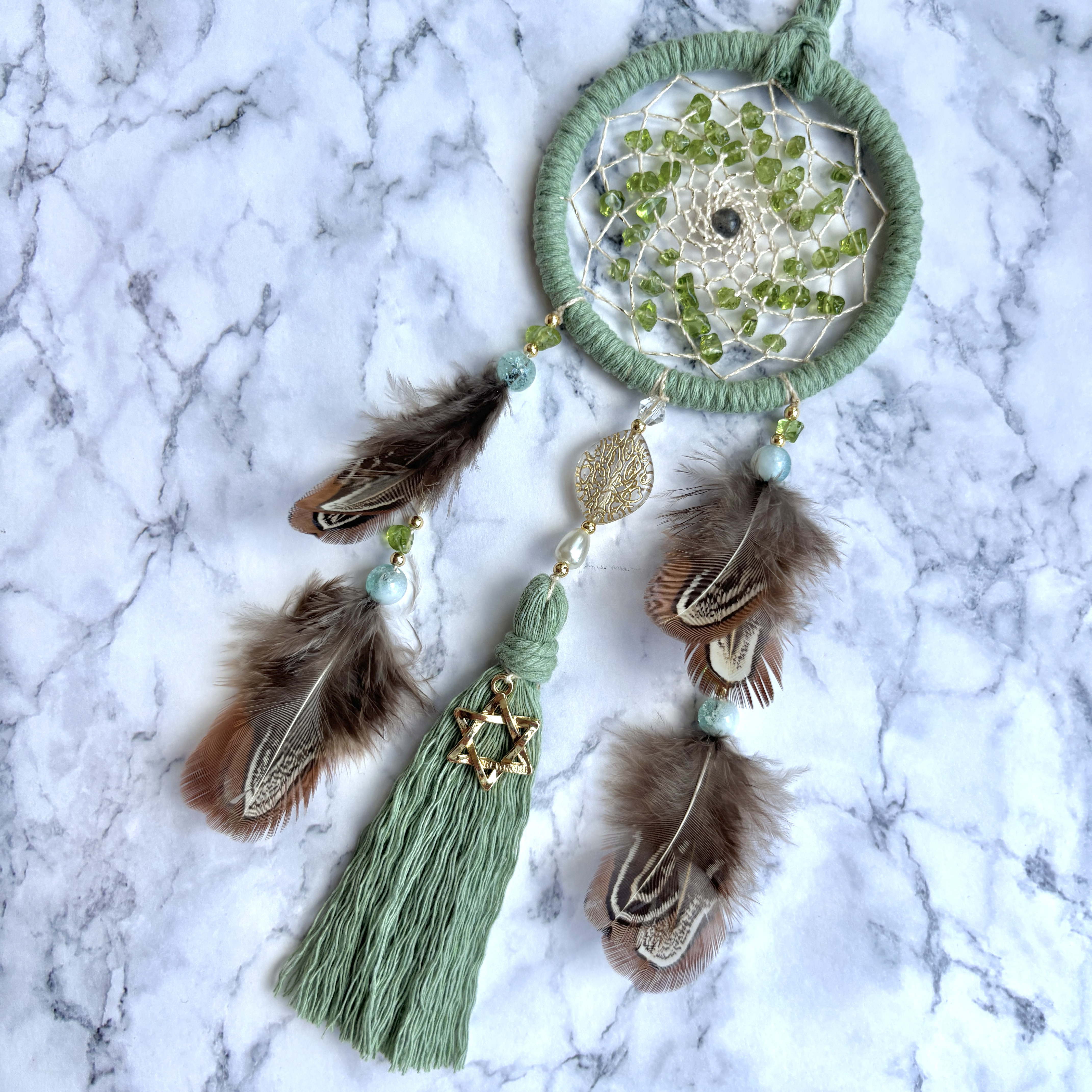 【希望と幸福】8月の誕生石 セージグリーン 《ペリドット》 ドリームキャッチャー