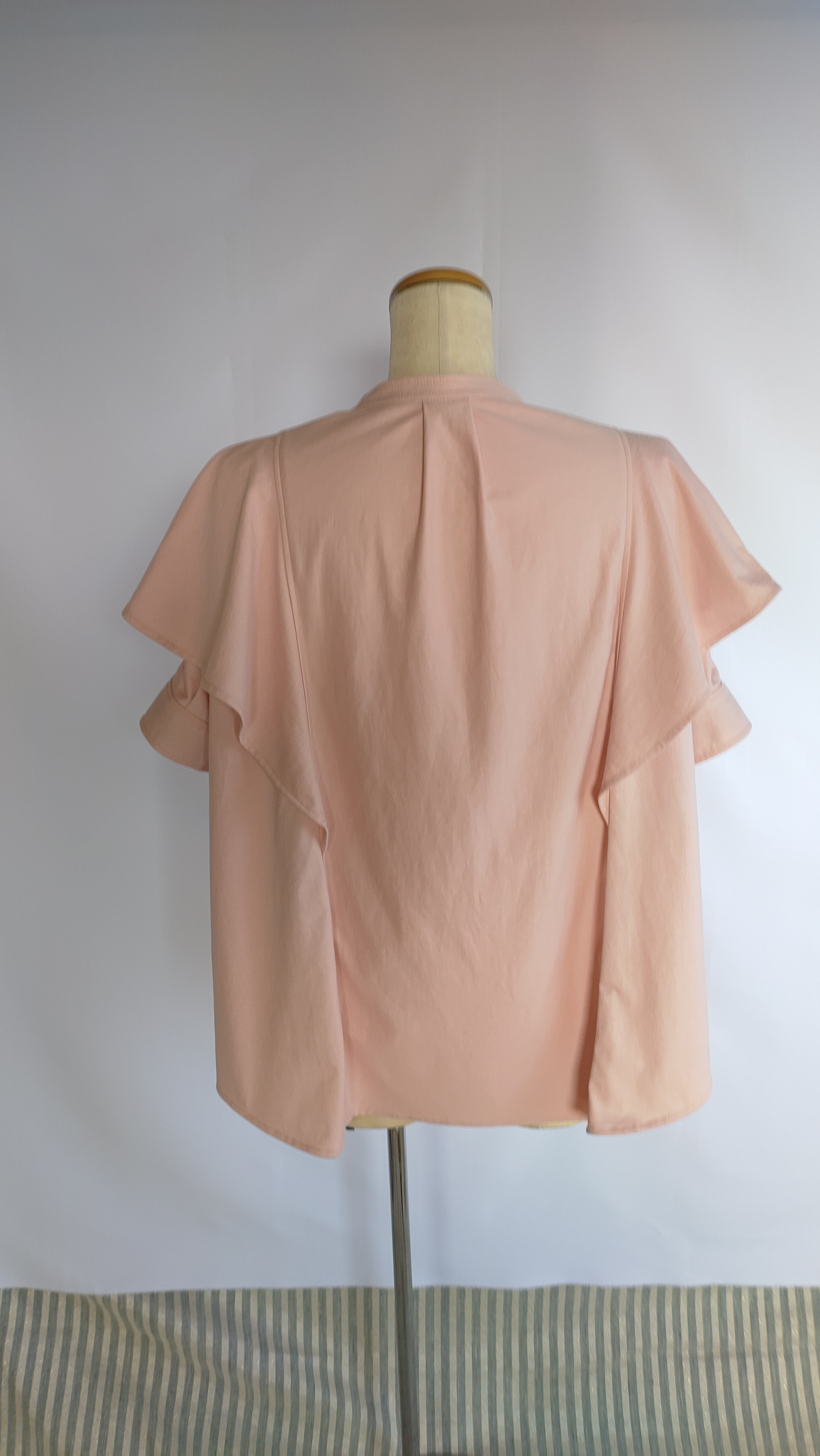 送料無料！ フリルブラウス