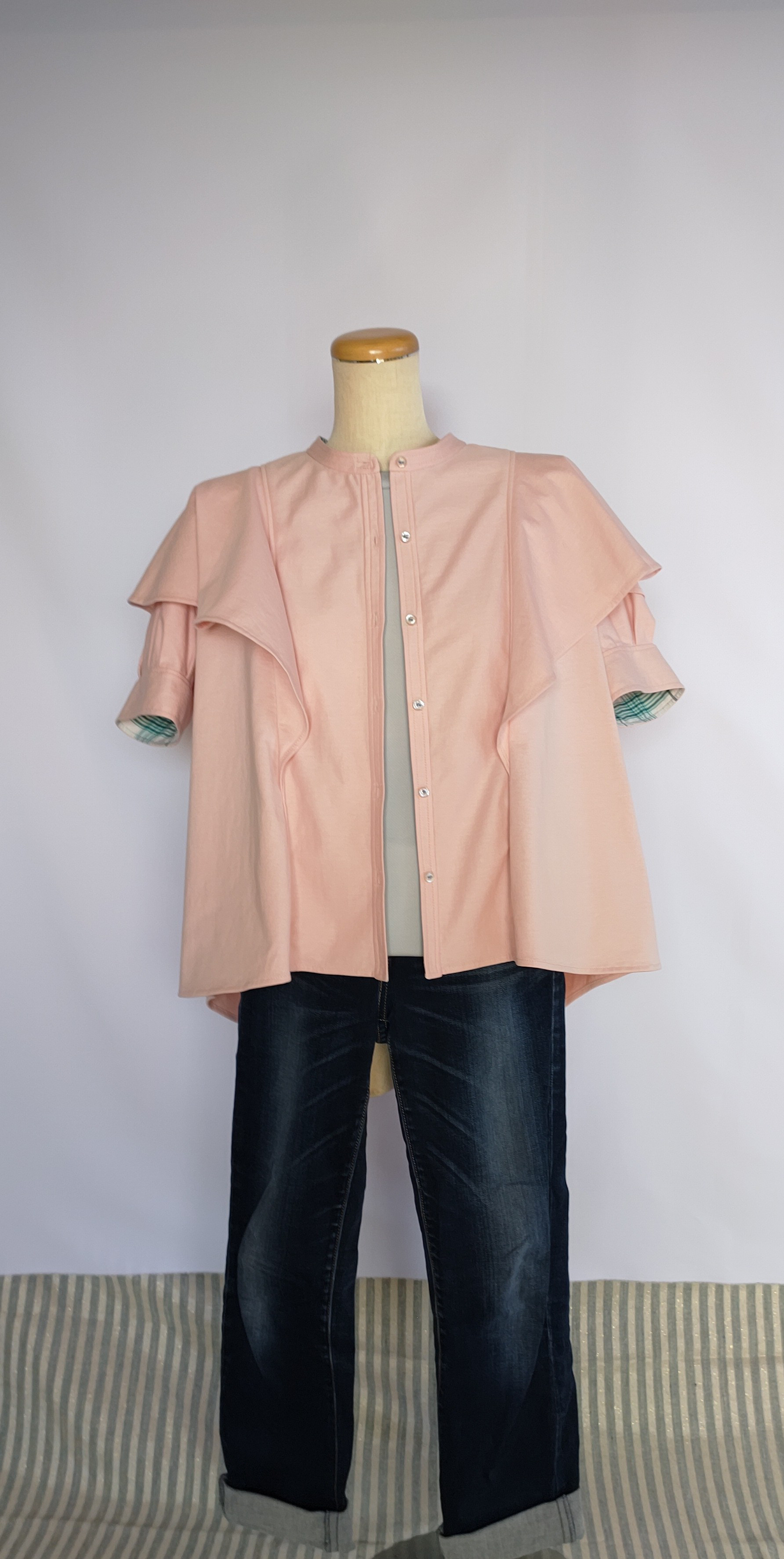 送料無料！ フリルブラウス