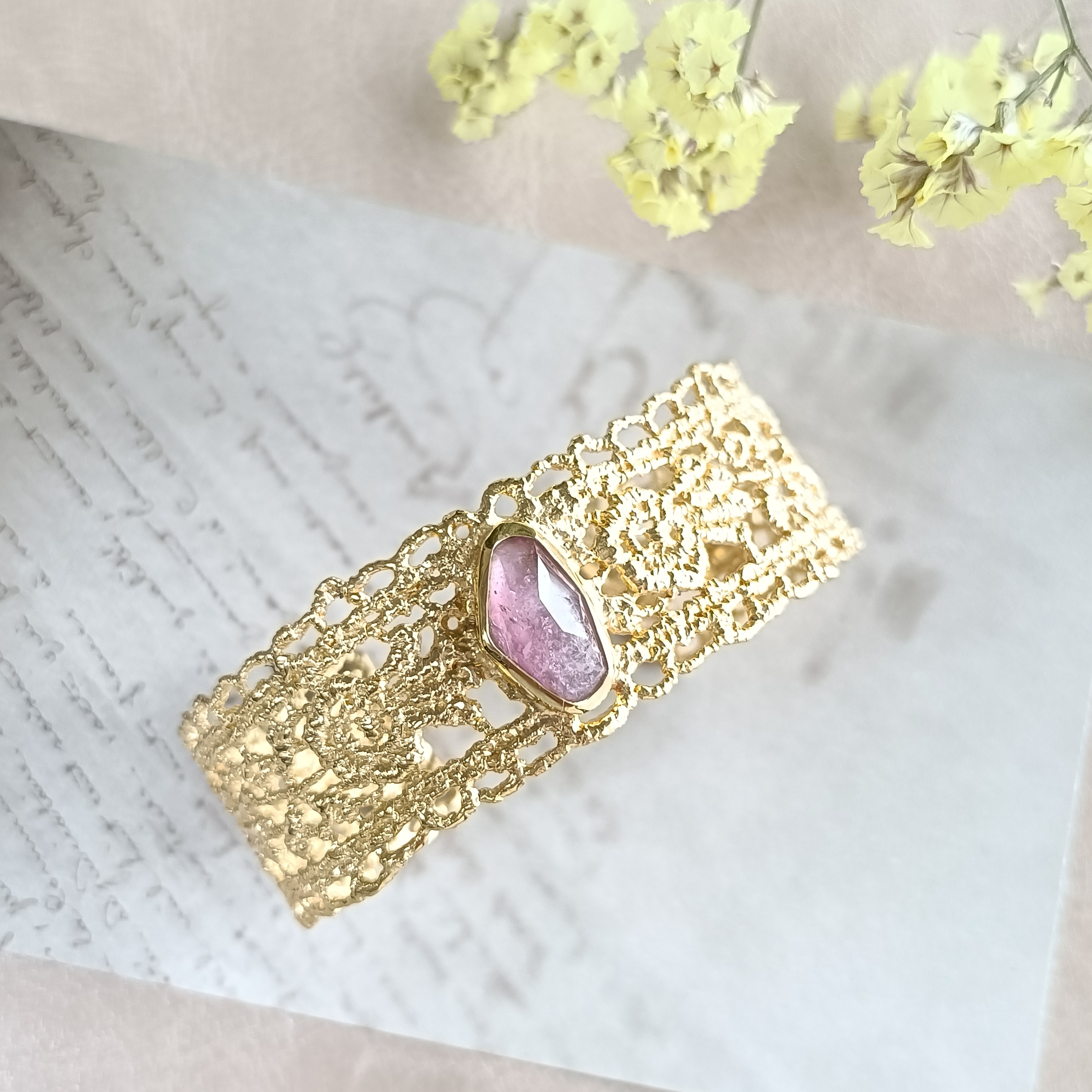 ［SV925／k18GP］kasumi-霞- 〜桜色の恋のバングル〜　紫陽花　トルマリン　レース　蔦　ハート　k10 金