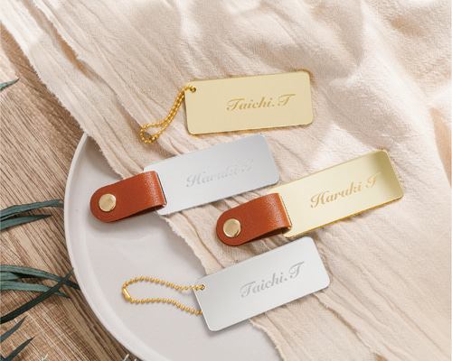 1個から購入可能」ゴールド・シルバーアクリル席札（長方形）｜レザー