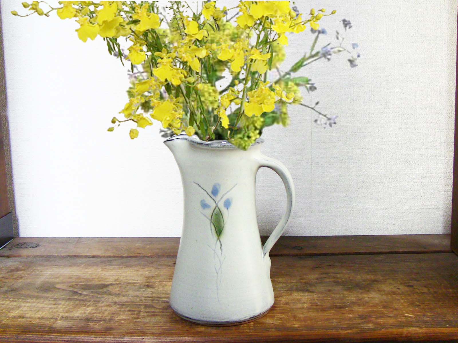 草花文ピッチャー（三彩）16cm