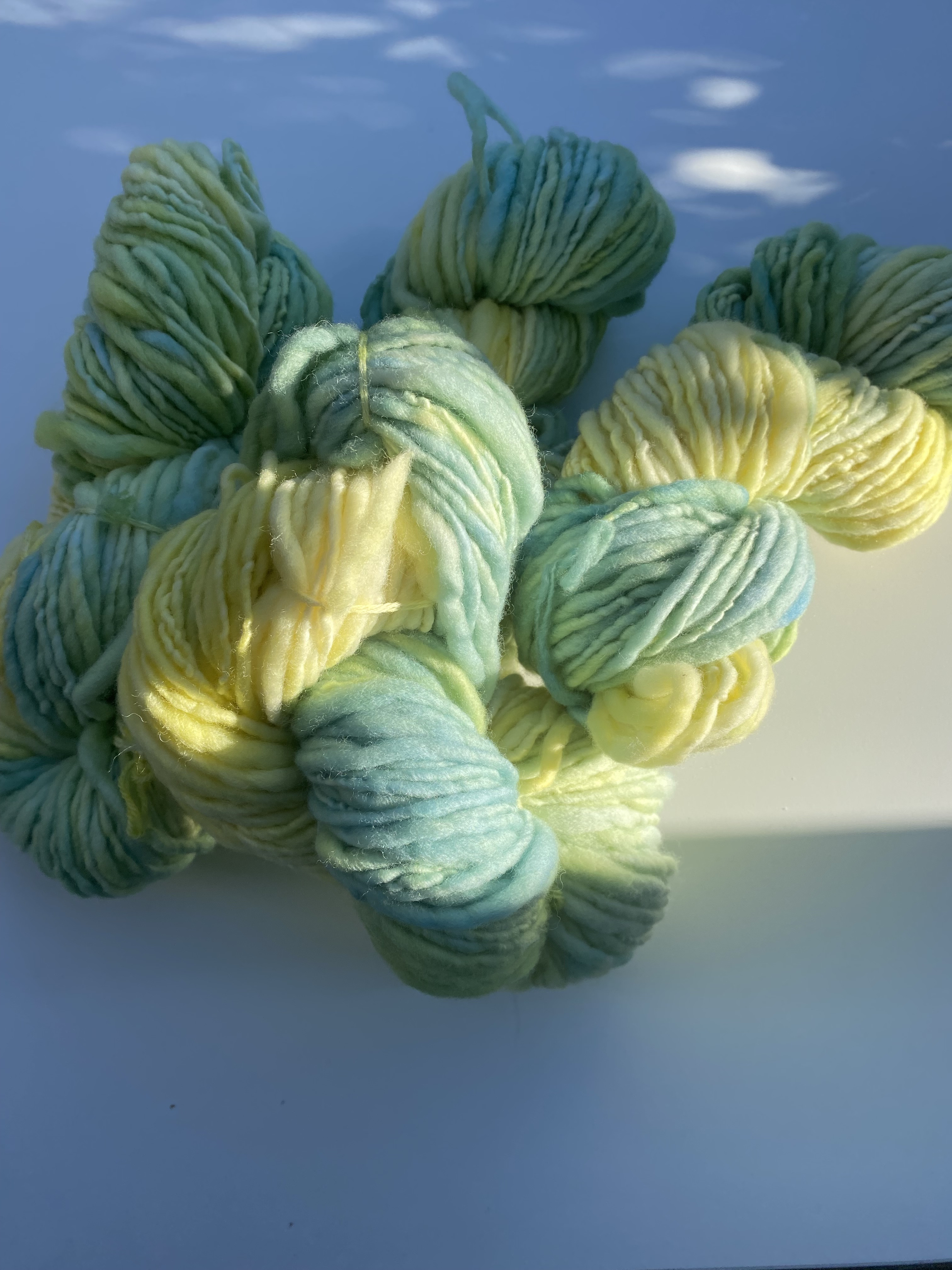 手紡ぎ毛糸 100%NZメリノウール300g【30gで1,700円相当（普通郵便送料込）】