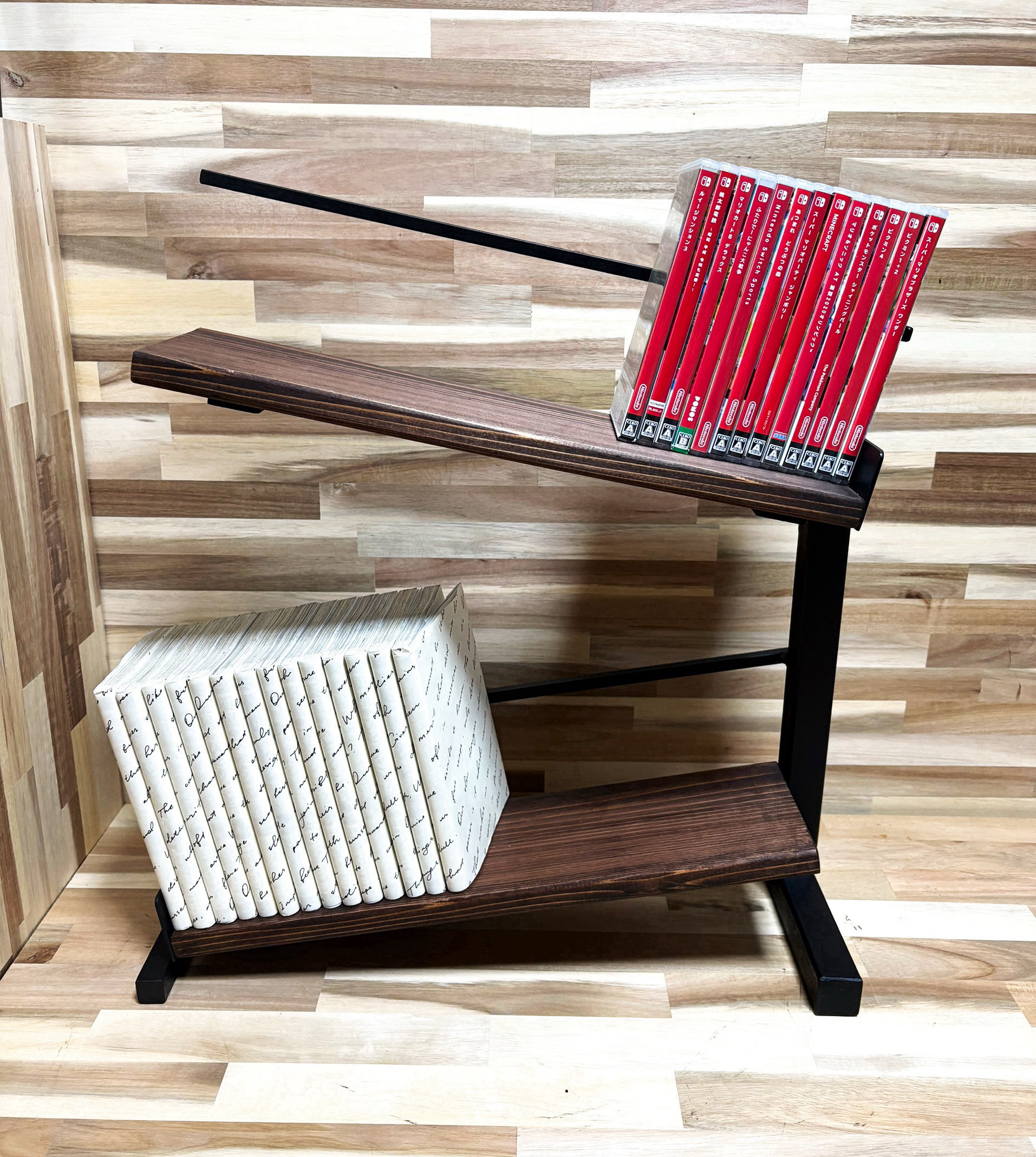 アイアン斜めアート本棚、ブックスタンド