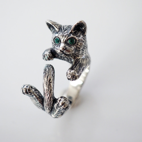 エメラルドの目を持つネコのリング★格安‼️ ねこ守りシリーズ】幸運の目 猫の目リング/エメラルド | ジュエリー春日
