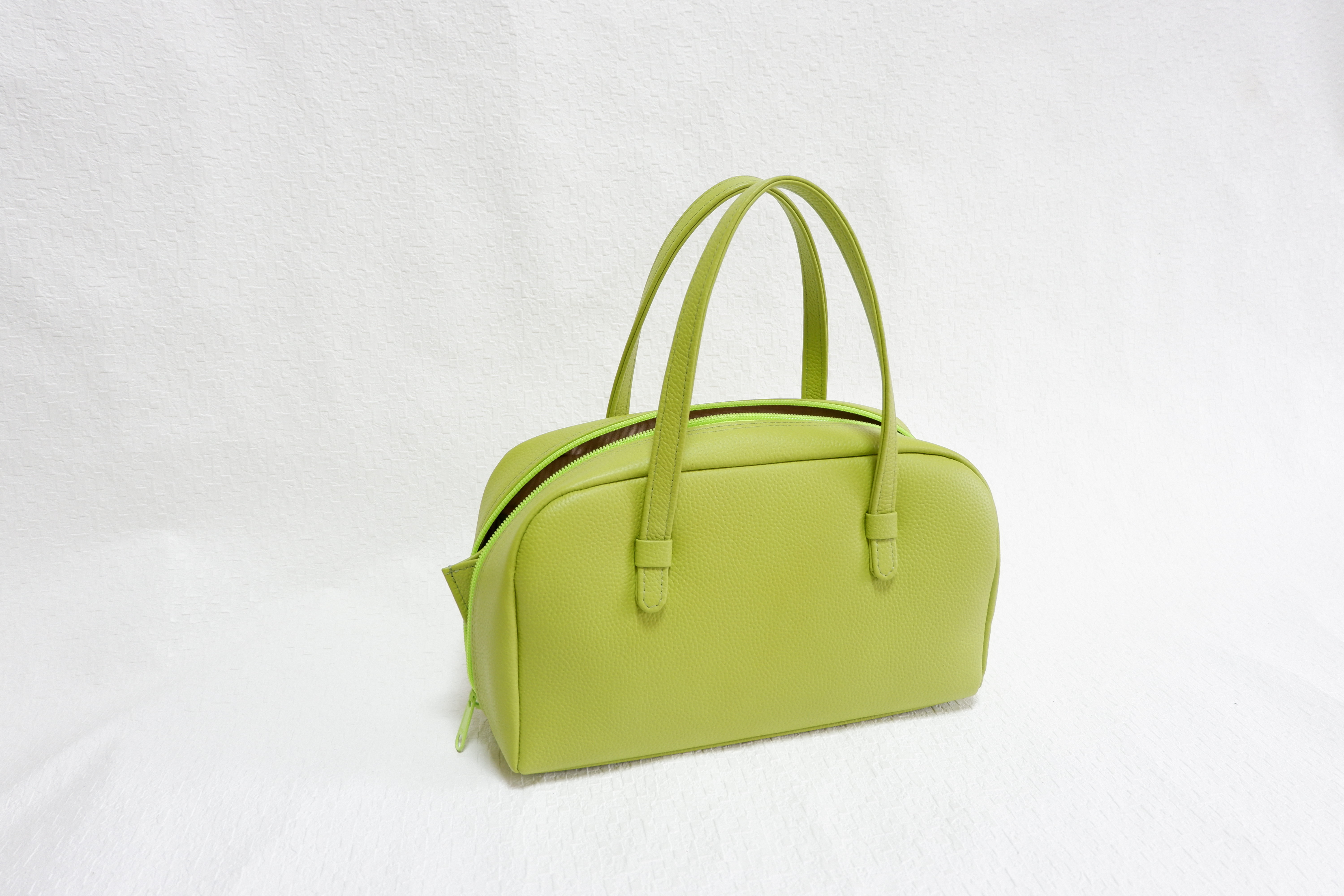 牛革　三方ファスナー　フルオープン　少し大きめボストンバッグ　横型