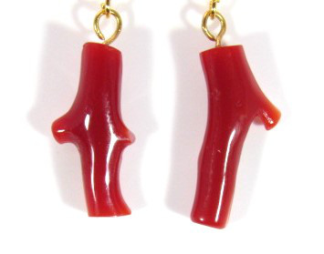 土佐の宝石珊瑚　さんご　アクセサリ－・ジュエリ－　赤枝　ピアス　cw－604