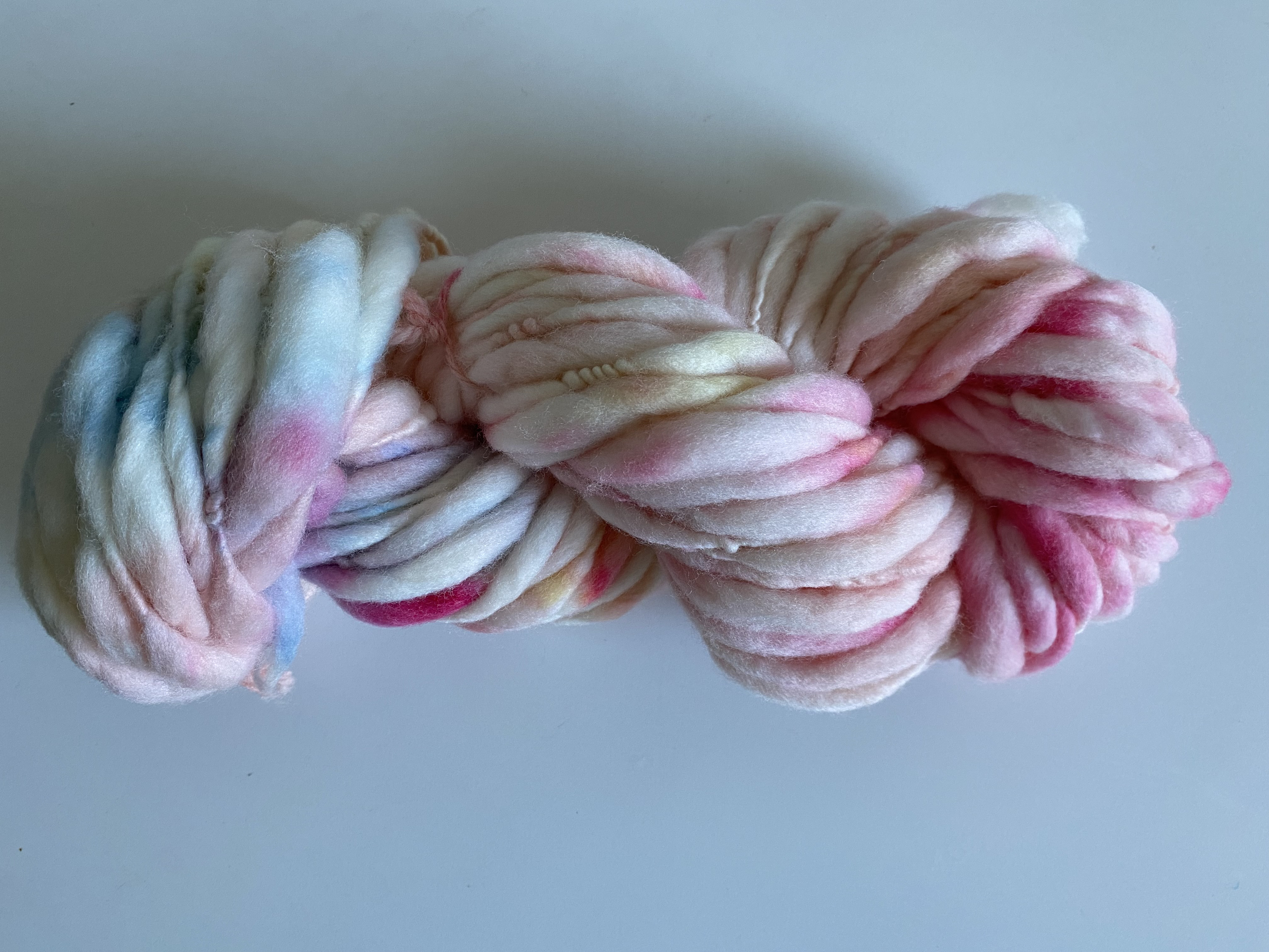 手紡ぎ毛糸　手染めシングルスラブ95g 100%NZメリノウール　送料(普通郵便)込み